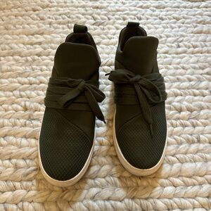 Steve Madden Sneakers size 7.5